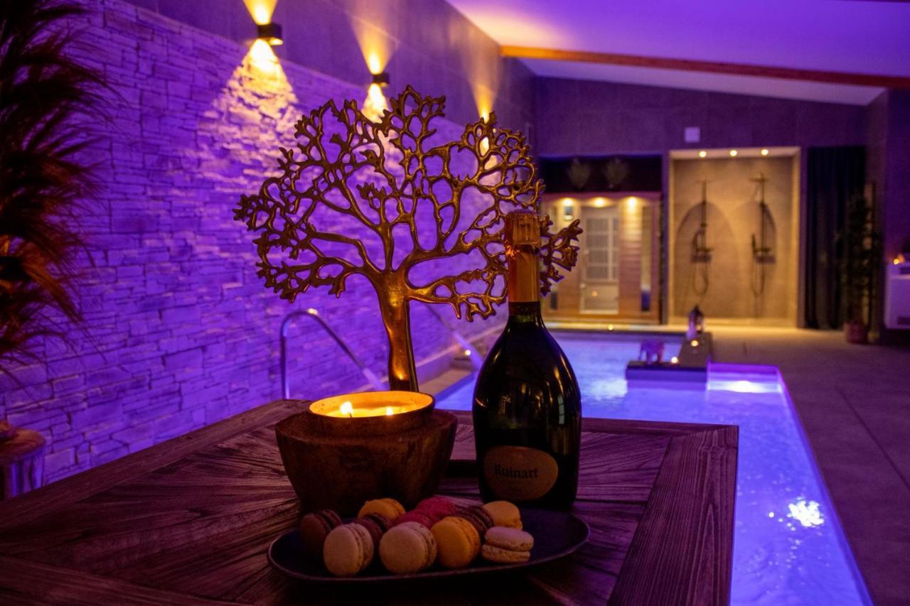 Le Bois Boheme- Suite & Spa Privatif نيم المظهر الخارجي الصورة